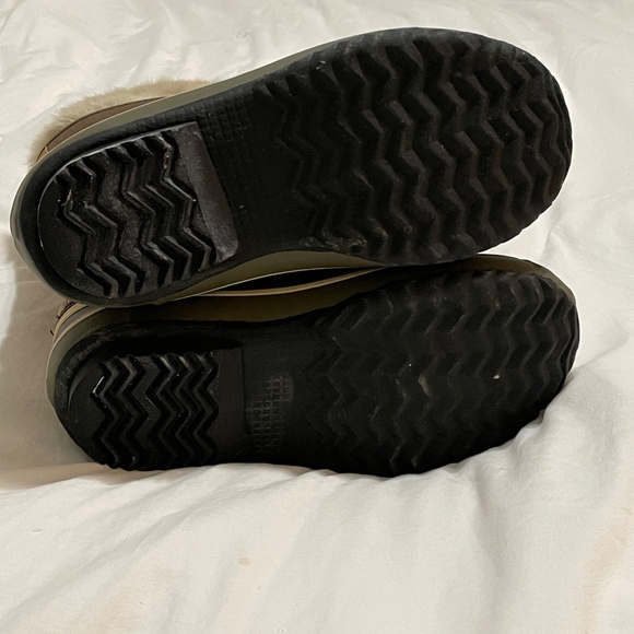 Winter Boots with Removable Liner Size 9 - Picture 4 of 6